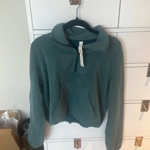 Lululemon sweatshirt